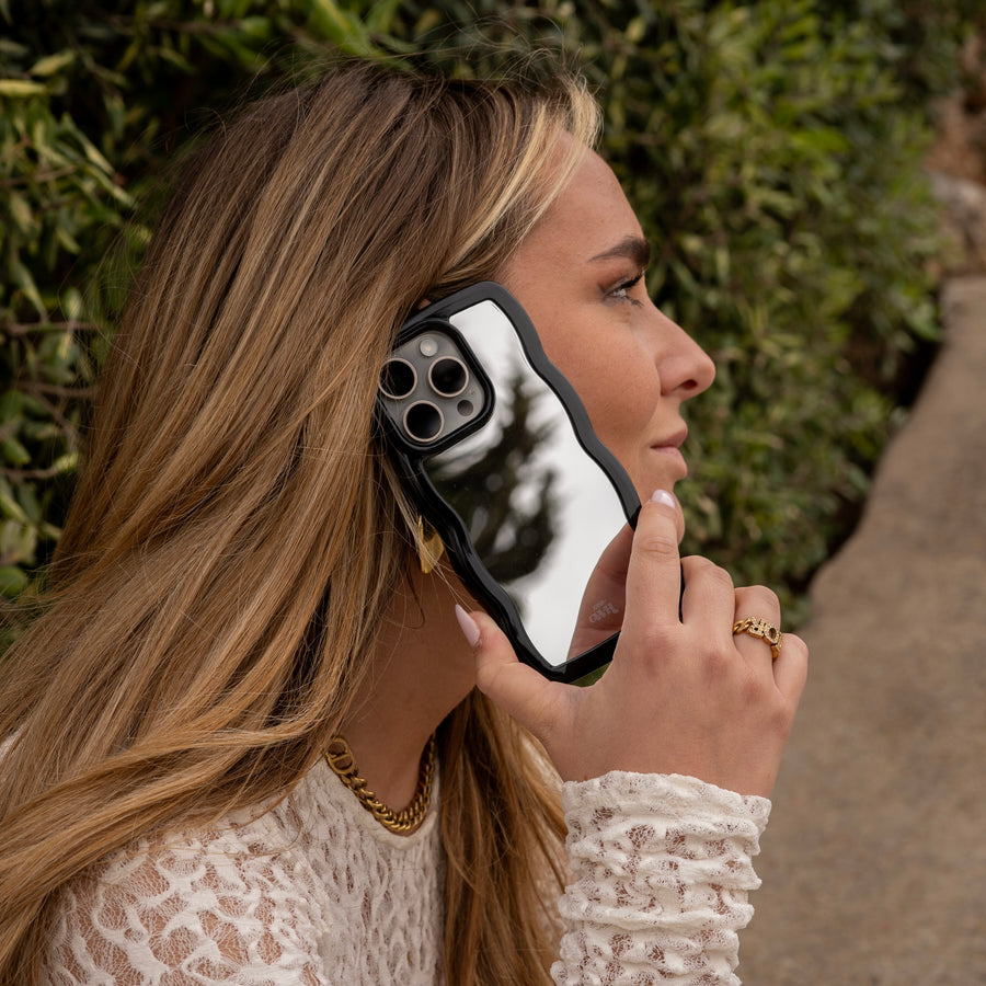 Wavy mirror case Black - iPhone 14